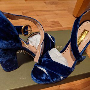 Rupert Sanderson Savanna Magenta crush velvet shoe